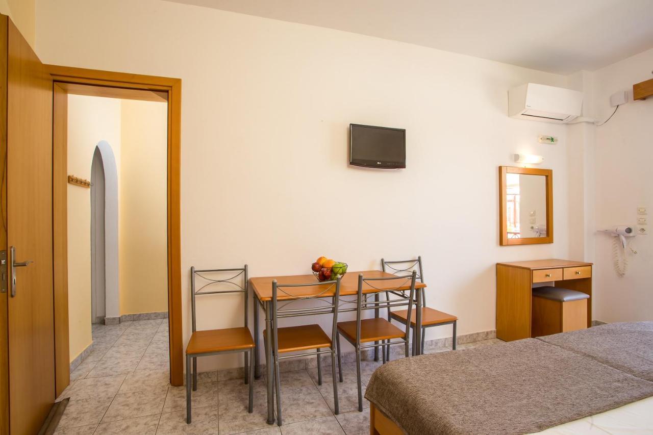 Dias Studios & Suites Фаліракі Номер фото
